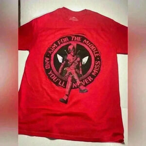 Marvel Deadpool and Wolverine Red T-Shirt Size M